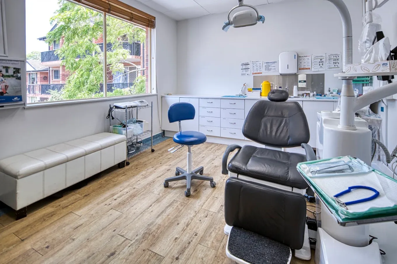 VIP Dental Clinic Miranda — bright modern surgery room